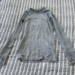 lululemon athletica Gray Long Sleeve Tee